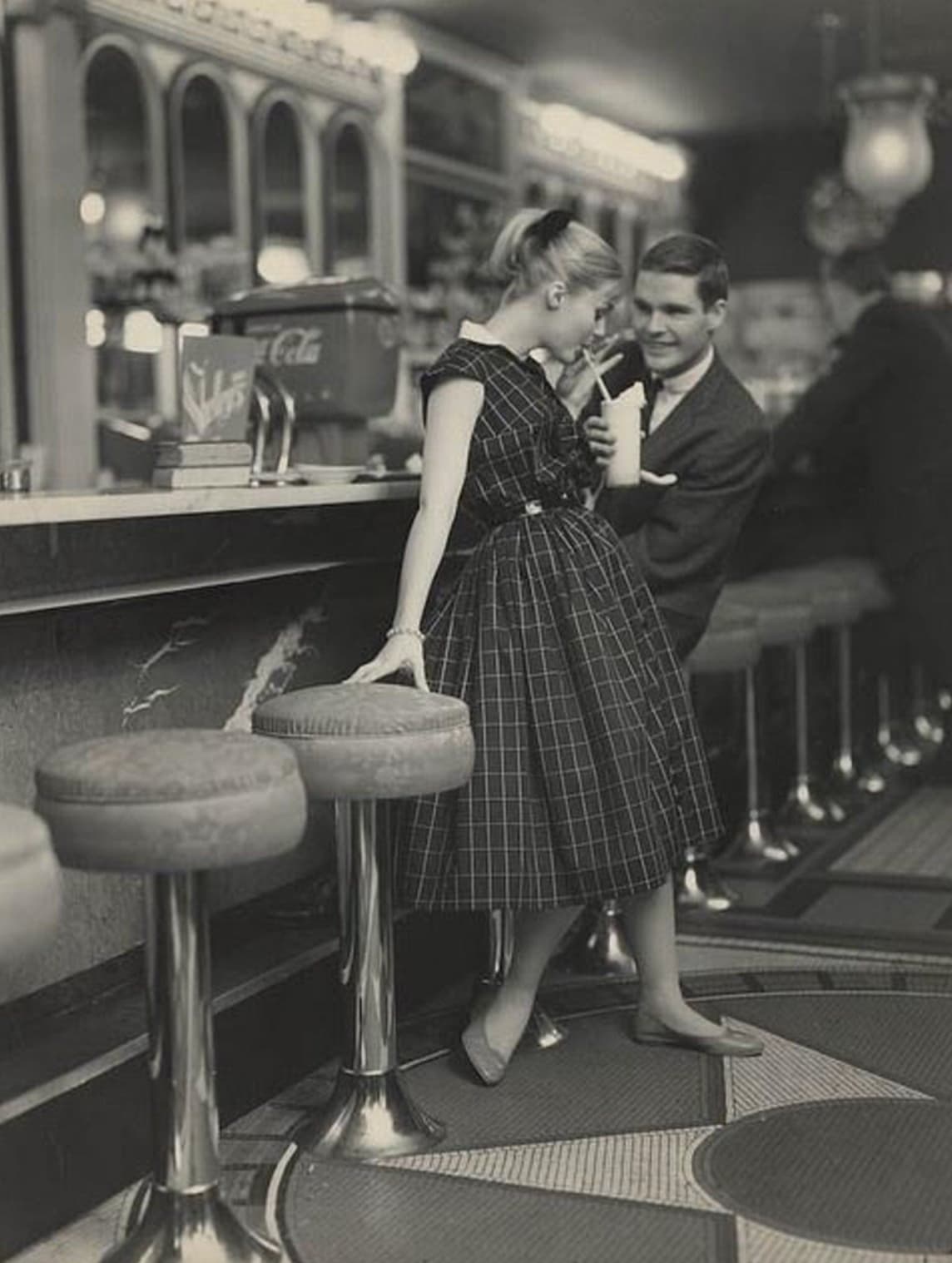 1950s date night - Cola